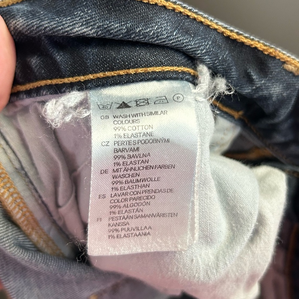 & jeans - Picture 8 of 8